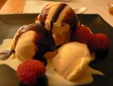 Applesauce Dessert With Vanilla Sauce 