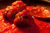 Steamed Meat Balls With Hot Szechwan Sauce