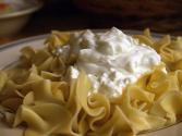 Noodles With Sour Cream And Cheese