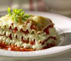 How To Add Sauce & Wine To Lasagna 