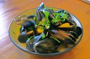 Thai Steamed Mussels