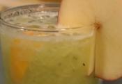 Kiwifruit Cocktail With Vodka & Apple Juice
