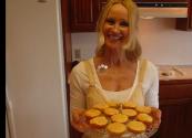 Fast And Fabulous Mini Cheesecake With Tangy Topping