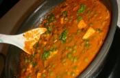 Tasty Green Peas And Cottage Cheese Curry