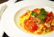 Egg Omelette With Tomatoes