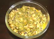 Palak Lobia / Spinach And Black Eyed Beans Curry
