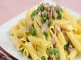 Pasta With Ham, Peas And Cream - Quick 