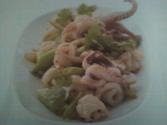 Pla Meuk Kratiem Prikthai - Stir Fry Squid With Garlic