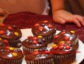 Reese's Chocolate Cupcakes