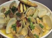 Scrummy Steamed Littleneck Clams With Beer And Bacon
