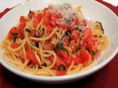 Lynn's Spaghetti With Fresh Tomato Sauce