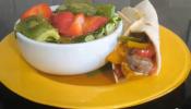 Steak Fajita With Fruit And Lettuce Salad