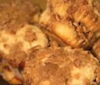 Cinnamon Flavor Streusel Pecan Muffin
