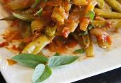 Tomatoey Garlicky Green Beans