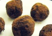 Walnut Raisin Choco Balls