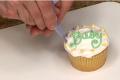 How To Decorate Desserts Using Pastry Bags And Pastry Cones