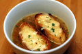 Basic French Onion Soup with Thyme