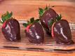 Valentine's Day Treats: Heart-Healthy Chocolate Covered Strawberries!