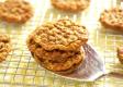 Crispy Oatmeal Cookies