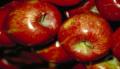 How To Make Microwave Baked Apples With Rum Raisin Sauce