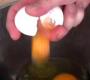 How To Crack An Egg With One Hand