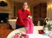 Gift Wrapping Ideas For Valentine's Day: Scarves, Chocolates And Wine