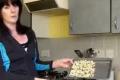 How To Make Raisin And Nut Snack Bar