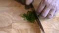 How To Chop Mint