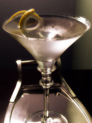 10 cocktails favored by James bond - the ever favorites of the super spy 10 cocktails favored by James bond - the ever favorites of the super spy