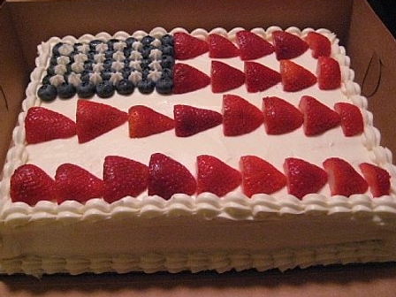 Any desert you prepare, don't forget to decorate it the red, blue and white colors of the flag