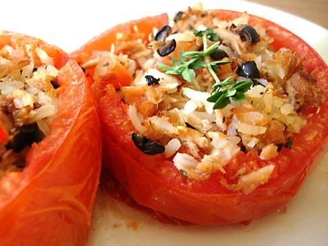 Baked rice stuffed tomatoes