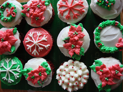 How To Decorate Your Christmas Cupcakes   ifood