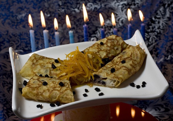 Hanukkah food traditions