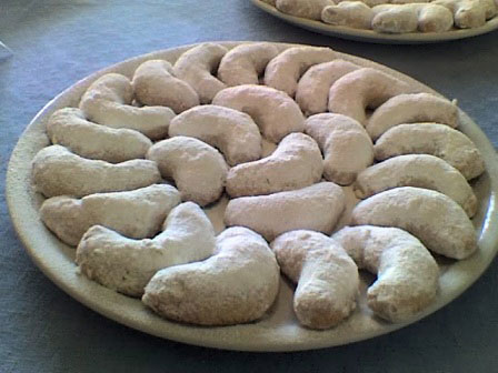 How To Eat Kourabiedes