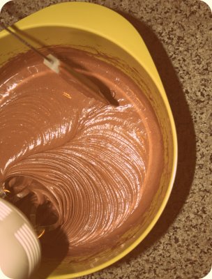 Beating cake mixture in cake baking process