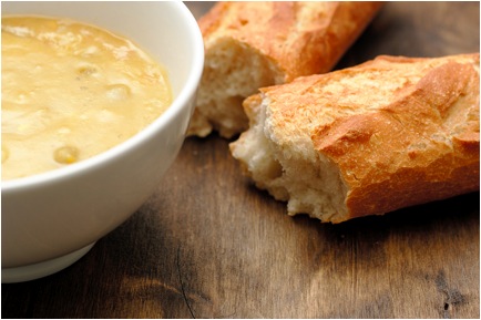 Tips on how to eat bolillos with different soups and enjoy its taste.