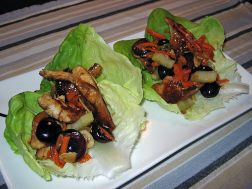 Wrap lettuce recipe with chicken and mushrooms