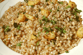 Kichiri can be eaten with rice and lamb dices included in it