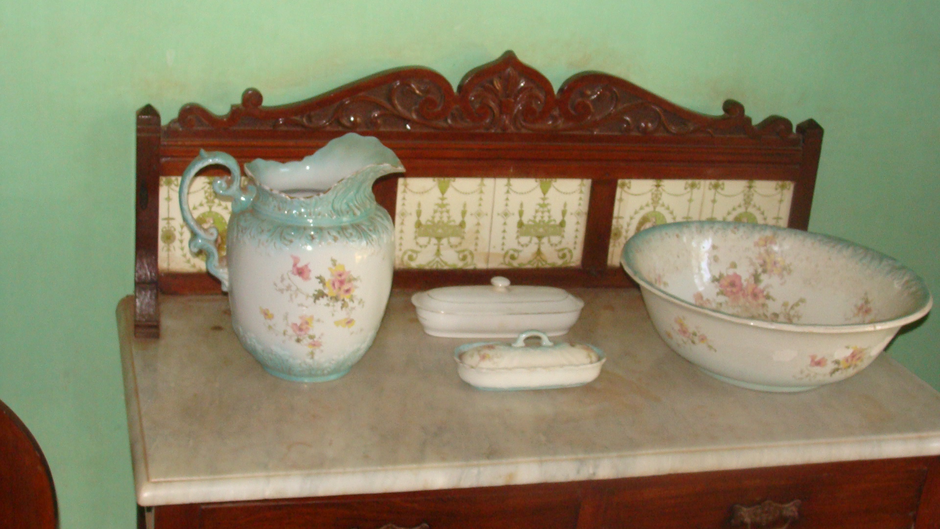 Old goan wash basin