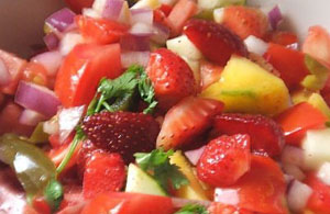 Strawberry Mango Mesculan Salad