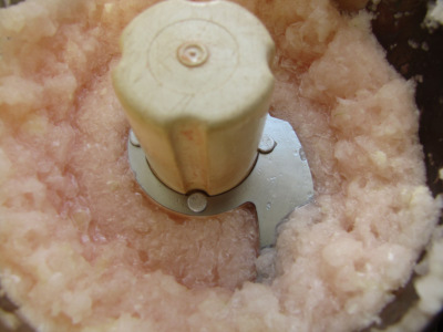 Juice can be extracted from blended onions