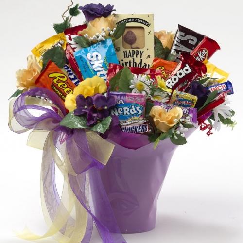 Tempted to this candy basket? Why not make your own?