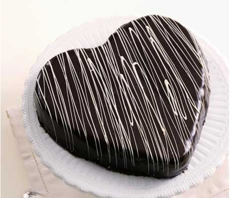 Heart shaped cake decorating ideas