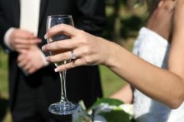 what should be the choice of wine for your wedding? - Bubble with joy