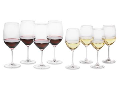 what should be the choice of wine for your wedding? - Red and white to stand upright