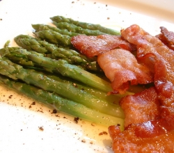 Asparagus cooked in butter