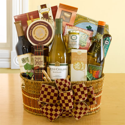 best gift basket ideas
 on Wine gift basket - an wonderful gift idea for Christmas
