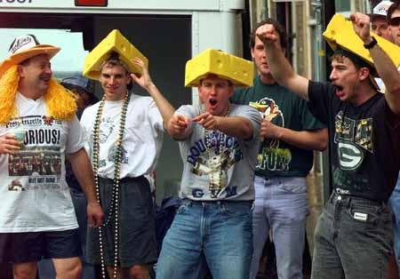 Green%20bay%20packer%20cheeseheads.jpg