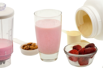 making-muscle-building-drinks