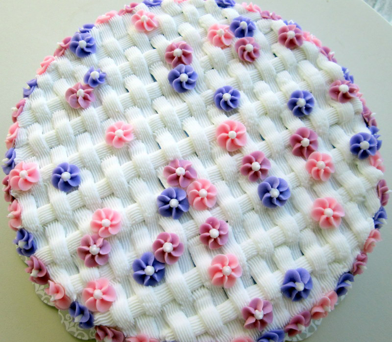Cake with royal icing